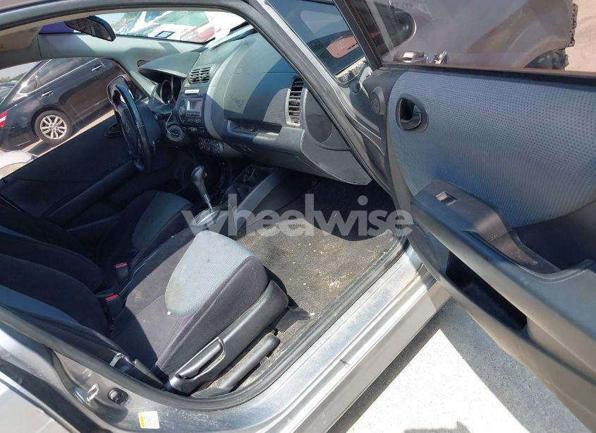 Photo 5 of 2008 Honda Fit SPORT (VIN JHMGD38638S006208)