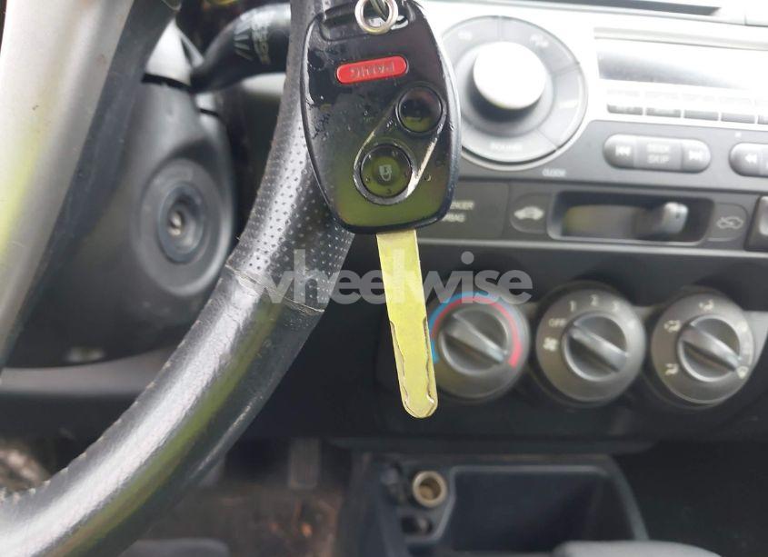 Photo 11 of 2008 Honda Fit SPORT (VIN JHMGD38658S022975)