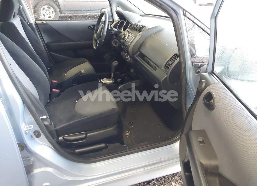 Photo 5 of 2008 Honda Fit SPORT (VIN JHMGD38658S035581)