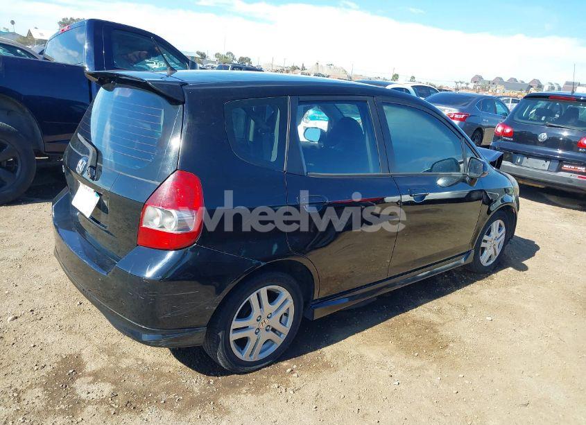 Photo 4 of 2007 Honda Fit SPORT (VIN JHMGD386X7S013607)
