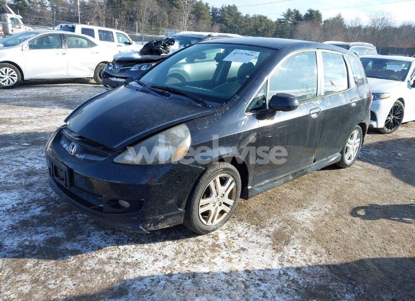 Photo 2 of 2008 Honda Fit SPORT (VIN JHMGD386X8S014001)