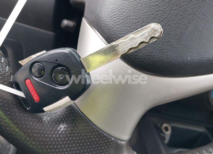 Photo 11 of 2008 Honda Fit SPORT (VIN JHMGD386X8S026780)