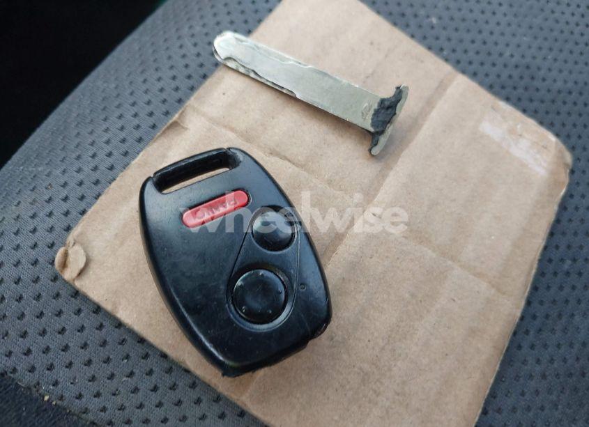 Photo 11 of 2008 Honda Fit SPORT (VIN JHMGD386X8S052358)