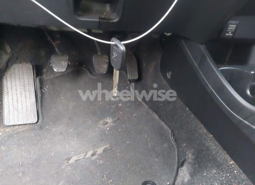 Photo 11 of 2009 Honda Fit (VIN JHMGE87269C003744)