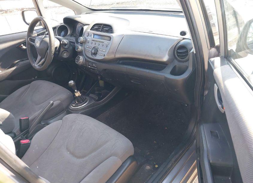 Photo 5 of 2009 Honda Fit (VIN JHMGE872X9S015305)