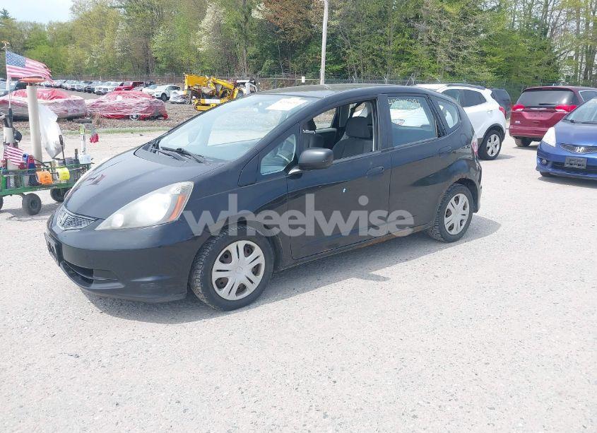 Photo 2 of 2009 Honda Fit (VIN JHMGE872X9S061071)