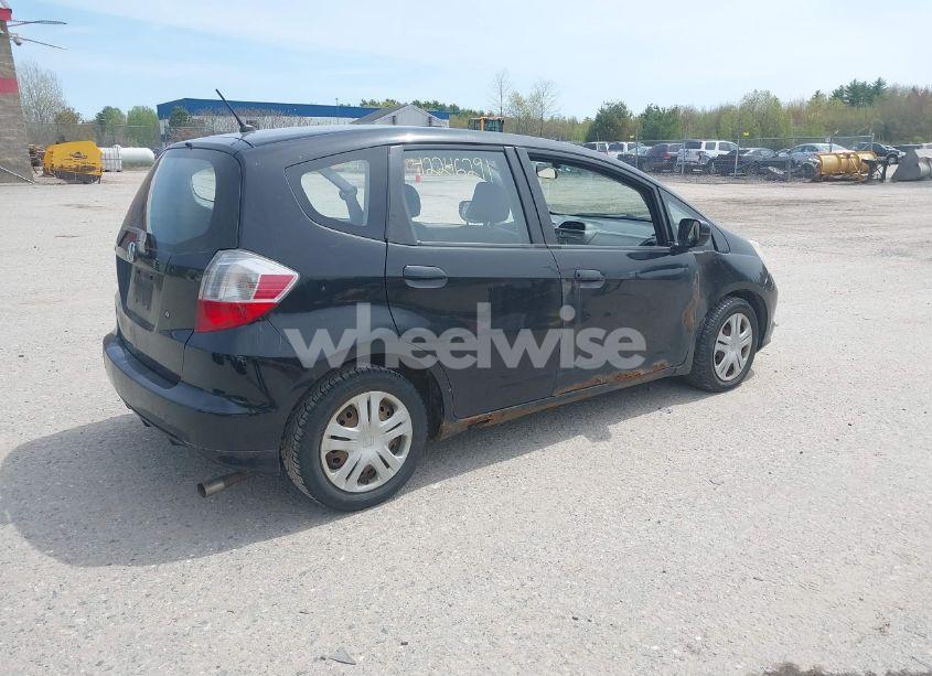 Photo 4 of 2009 Honda Fit (VIN JHMGE872X9S061071)