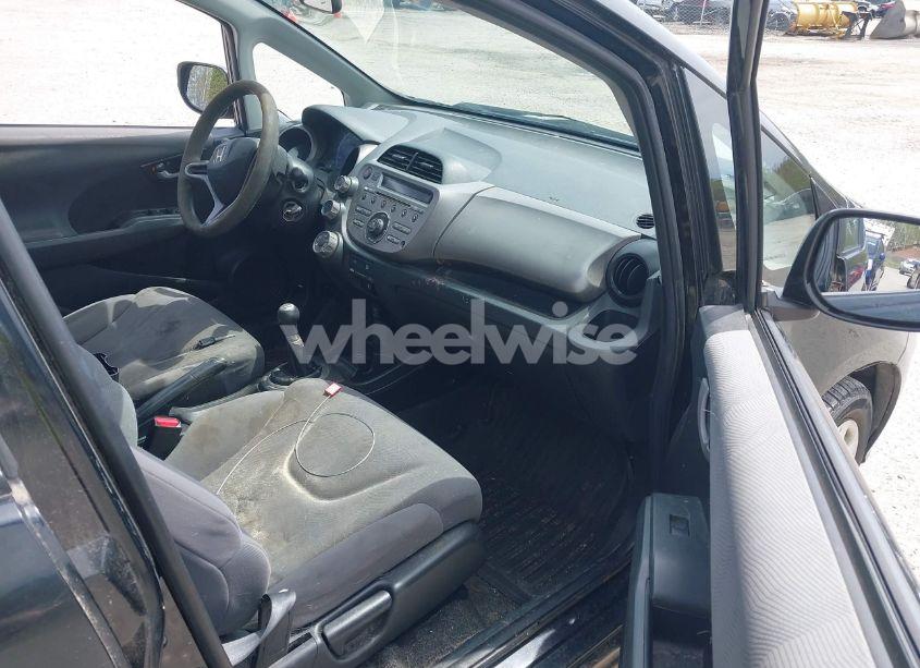 Photo 5 of 2009 Honda Fit (VIN JHMGE872X9S061071)