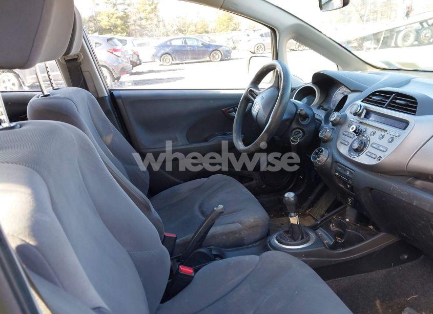 Photo 5 of 2009 Honda Fit (VIN JHMGE872X9S069929)