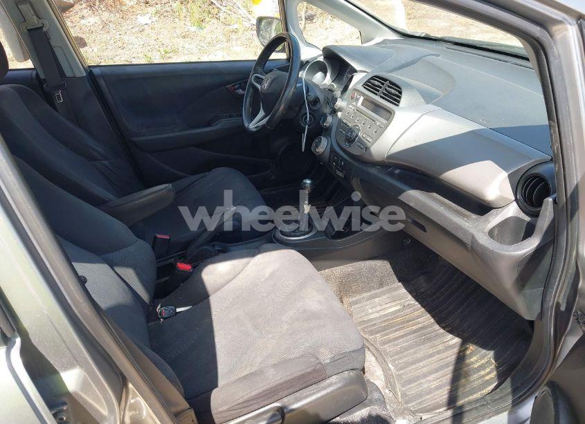 Photo 5 of 2009 Honda Fit SPORT (VIN JHMGE874X9S002748)