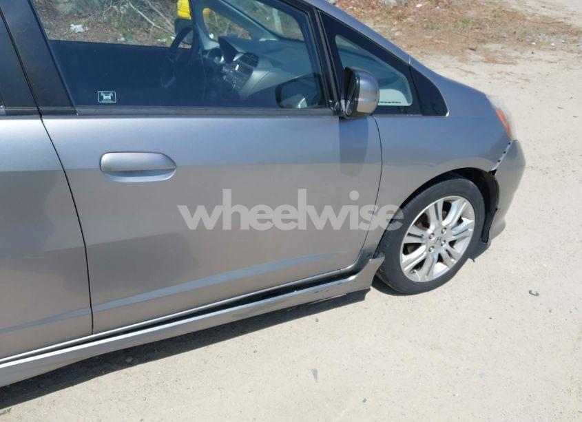 Photo 6 of 2009 Honda Fit SPORT (VIN JHMGE874X9S002748)