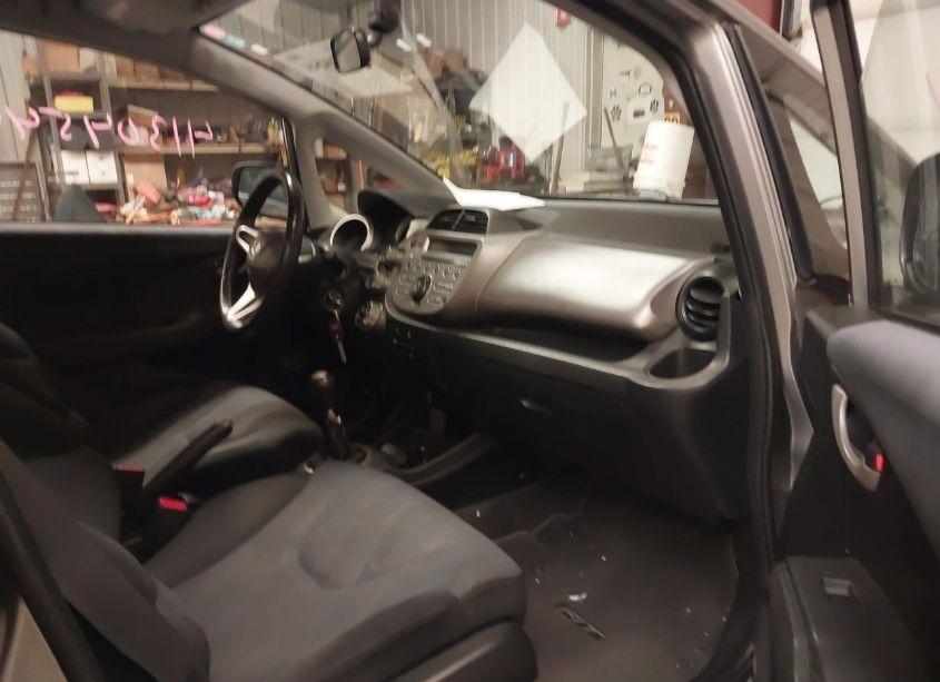 Photo 5 of 2009 Honda Fit SPORT (VIN JHMGE874X9S024121)