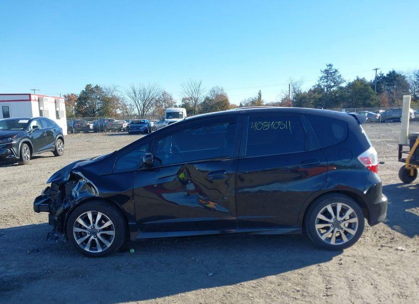 Photo 14 of 2009 Honda Fit SPORT (VIN JHMGE874X9S040917)