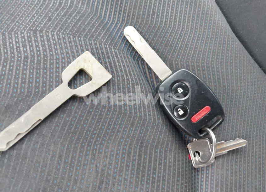 Photo 11 of 2009 Honda Fit SPORT (VIN JHMGE87609S052530)