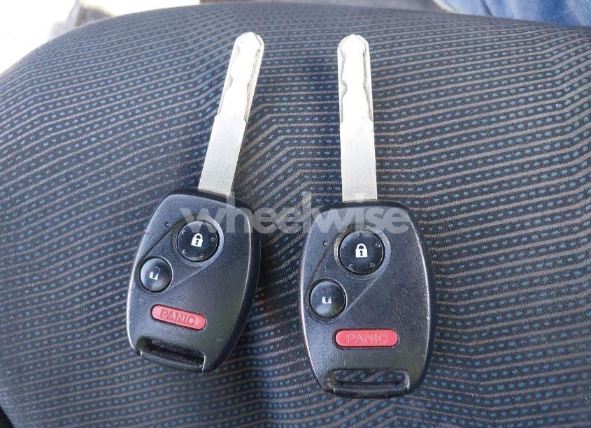 Photo 11 of 2009 Honda Fit SPORT (VIN JHMGE87699S025293)