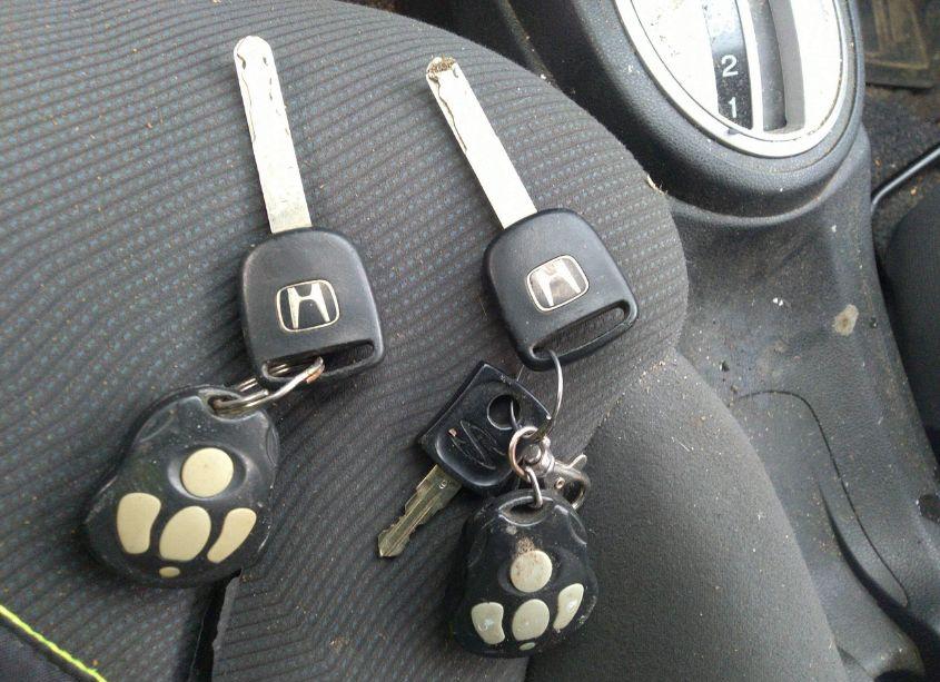 Photo 11 of 2009 Honda Fit (VIN JHMGE88209C002135)