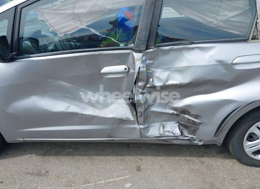 Photo 6 of 2009 Honda Fit (VIN JHMGE88249S052896)