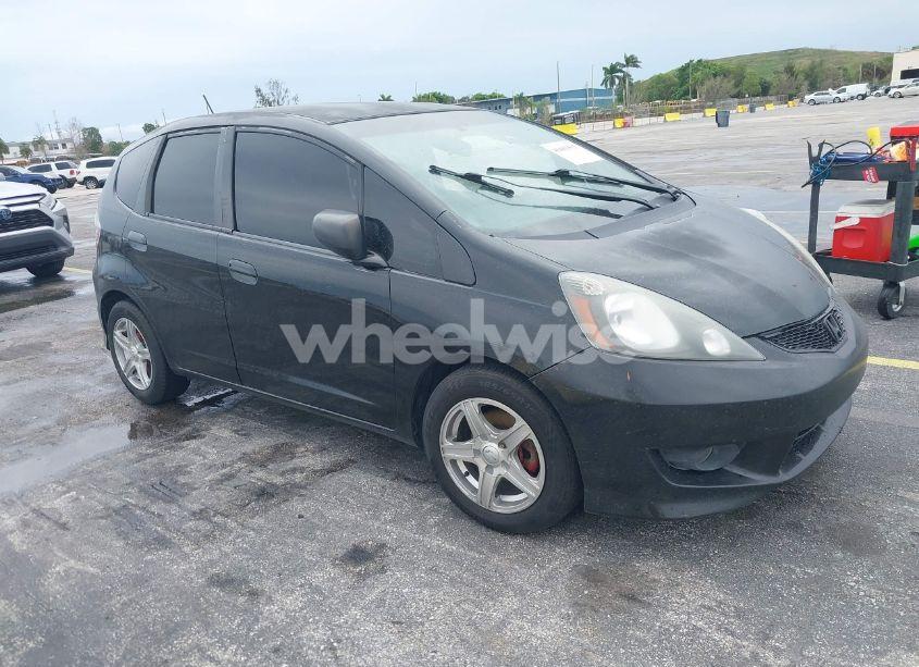 2009 Honda Fit (VIN JHMGE88279C002620) main photo