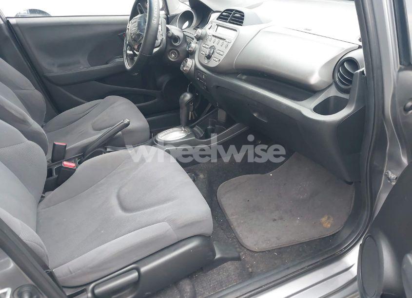 Photo 5 of 2009 Honda Fit (VIN JHMGE882X9S015593)