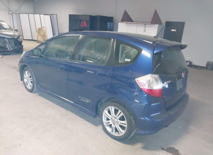 Photo 3 of 2009 Honda Fit SPORT (VIN JHMGE884X9C000393)