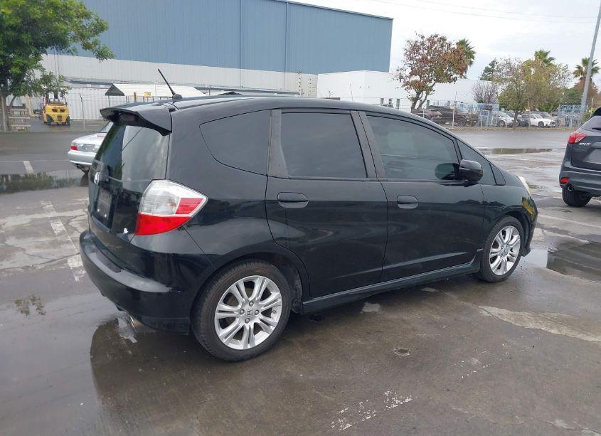 Photo 4 of 2009 Honda Fit SPORT (VIN JHMGE884X9S002540)