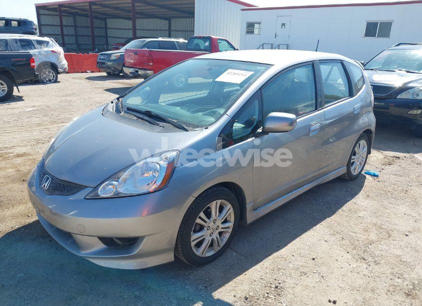 Photo 2 of 2009 Honda Fit SPORT (VIN JHMGE884X9S017488)