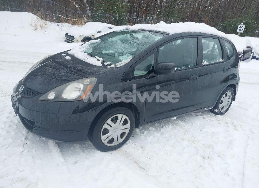 Photo 2 of 2010 Honda Fit (VIN JHMGE8G22AS024584)