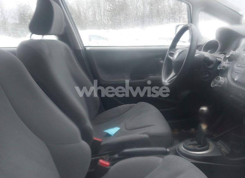 Photo 5 of 2010 Honda Fit (VIN JHMGE8G22AS024584)
