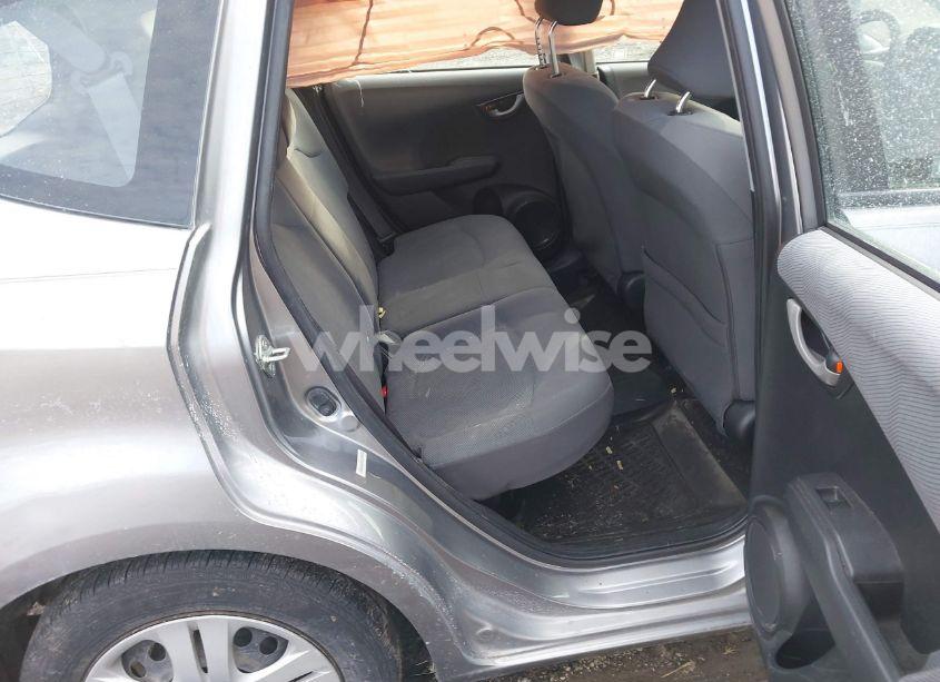 Photo 8 of 2010 Honda Fit (VIN JHMGE8G23AC006525)