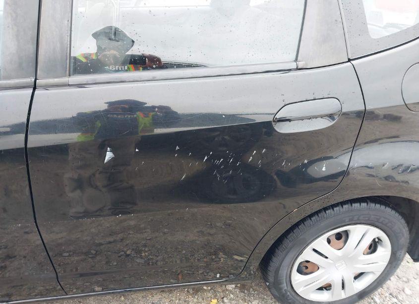 Photo 19 of 2010 Honda Fit (VIN JHMGE8G24AS000528)