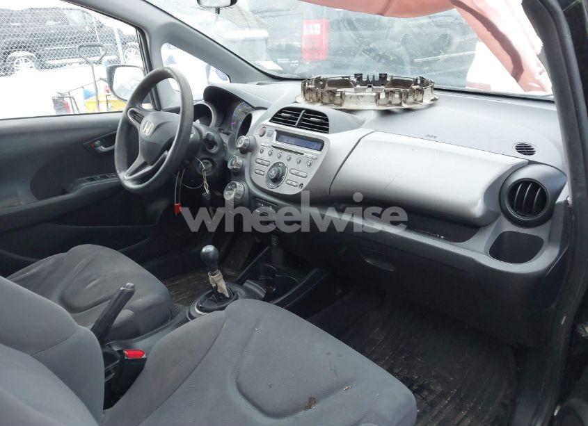 Photo 5 of 2010 Honda Fit (VIN JHMGE8G27AS000698)