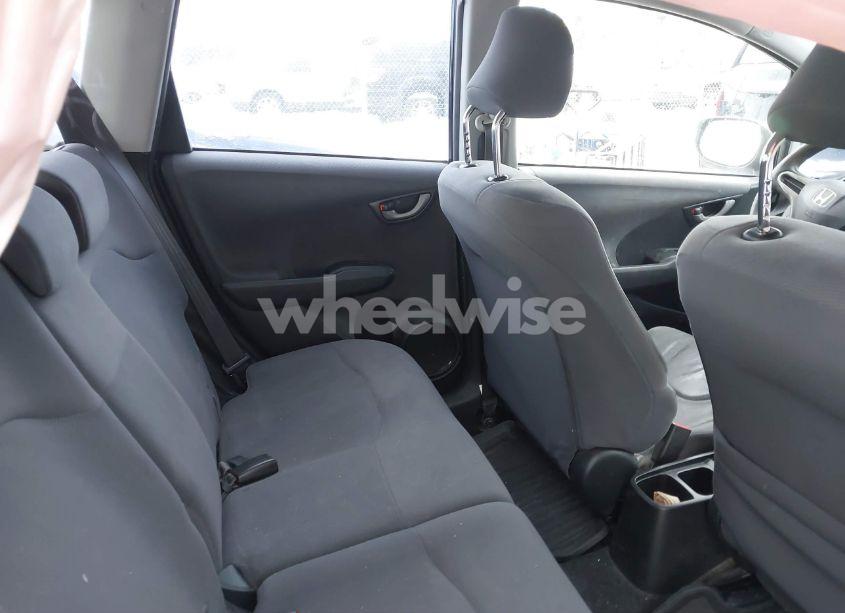 Photo 8 of 2010 Honda Fit (VIN JHMGE8G27AS000698)