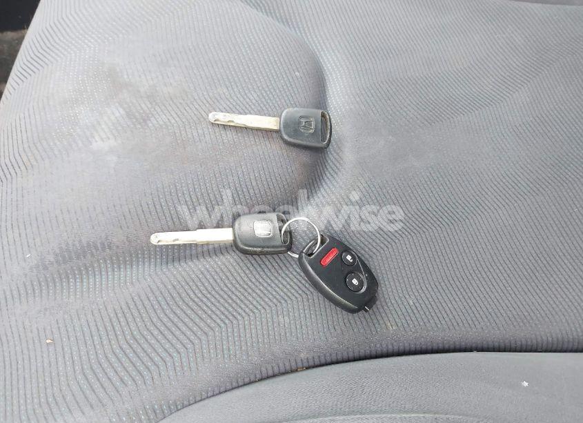 Photo 11 of 2010 Honda Fit (VIN JHMGE8G29AS013999)