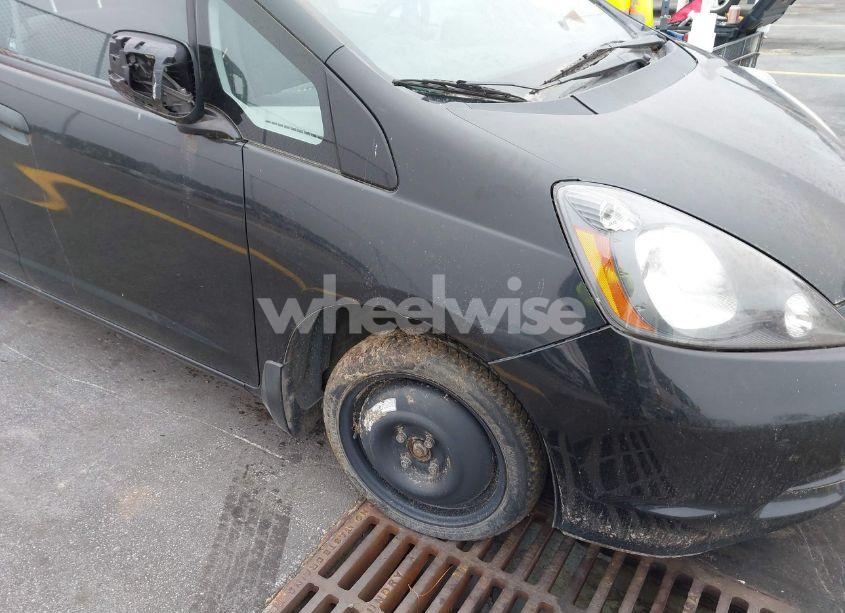 Photo 12 of 2010 Honda Fit (VIN JHMGE8G29AS013999)