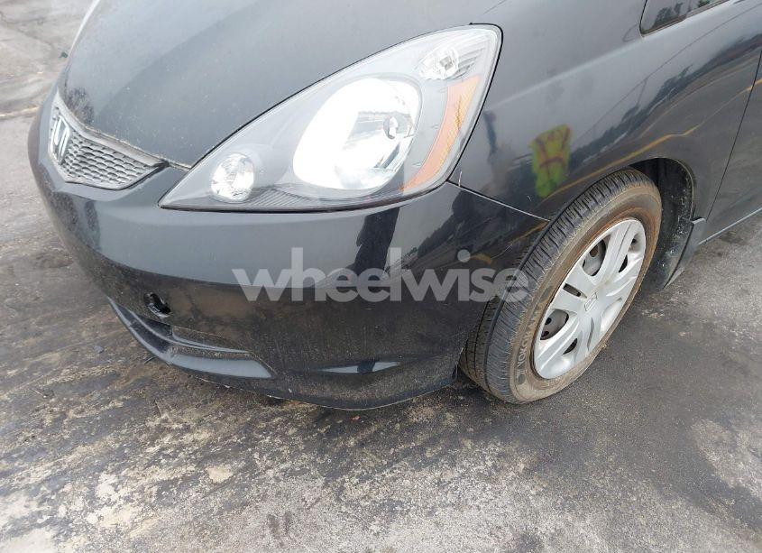 Photo 6 of 2010 Honda Fit (VIN JHMGE8G29AS013999)