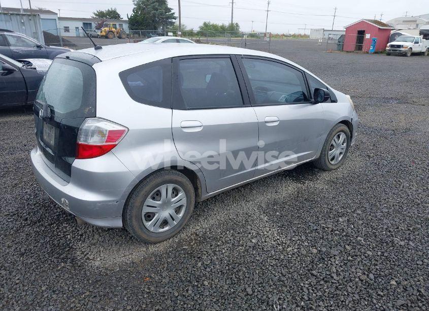 Photo 4 of 2011 Honda Fit (VIN JHMGE8G30BC016794)