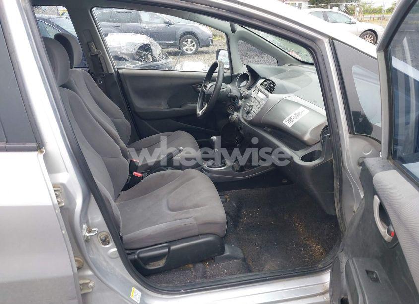 Photo 5 of 2011 Honda Fit (VIN JHMGE8G30BC016794)