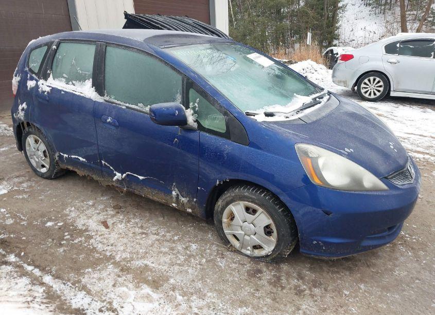 2013 Honda Fit (VIN JHMGE8G32DC030621) main photo