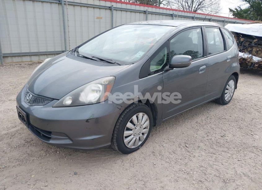 Photo 2 of 2013 Honda Fit (VIN JHMGE8G35DC025459)