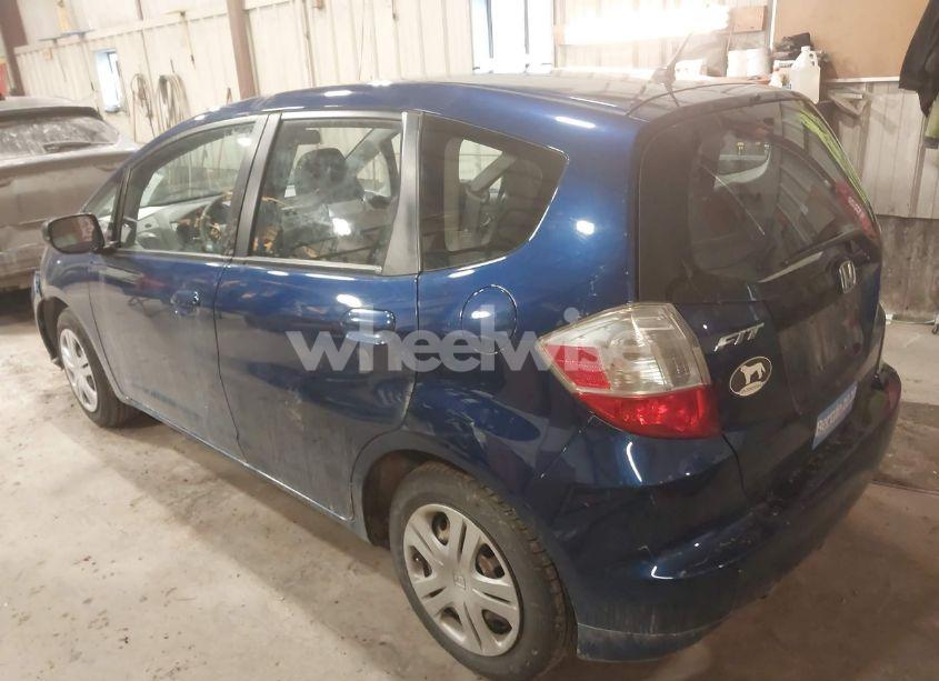 Photo 3 of 2011 Honda Fit (VIN JHMGE8G38BC019944)