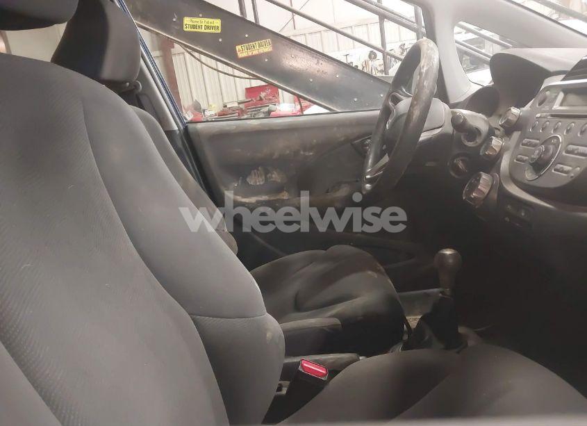 Photo 5 of 2011 Honda Fit (VIN JHMGE8G38BC019944)