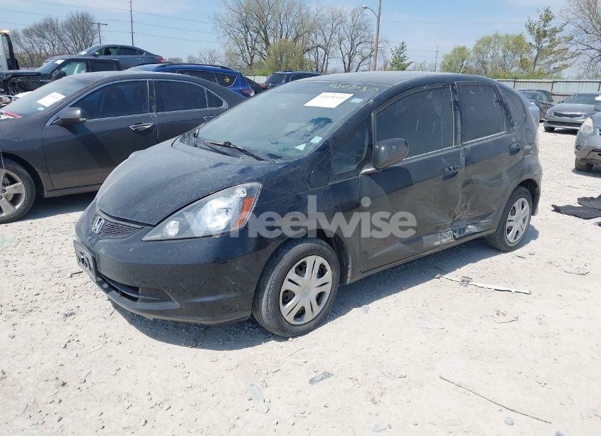 Photo 2 of 2011 Honda Fit (VIN JHMGE8G3XBS000995)
