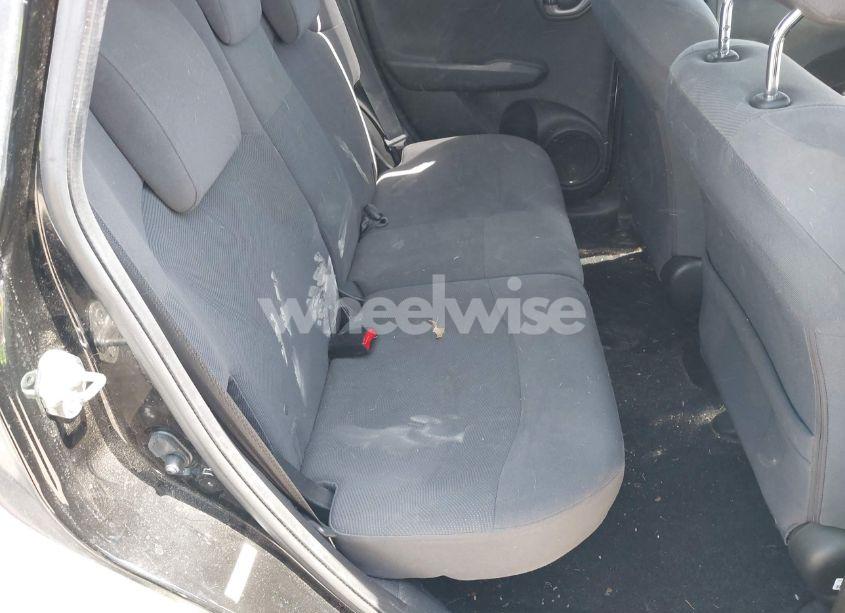 Photo 8 of 2011 Honda Fit (VIN JHMGE8G3XBS000995)