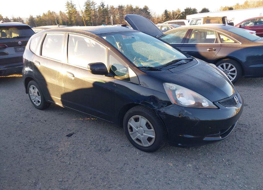 2013 Honda Fit (VIN JHMGE8G3XDC005000) main photo