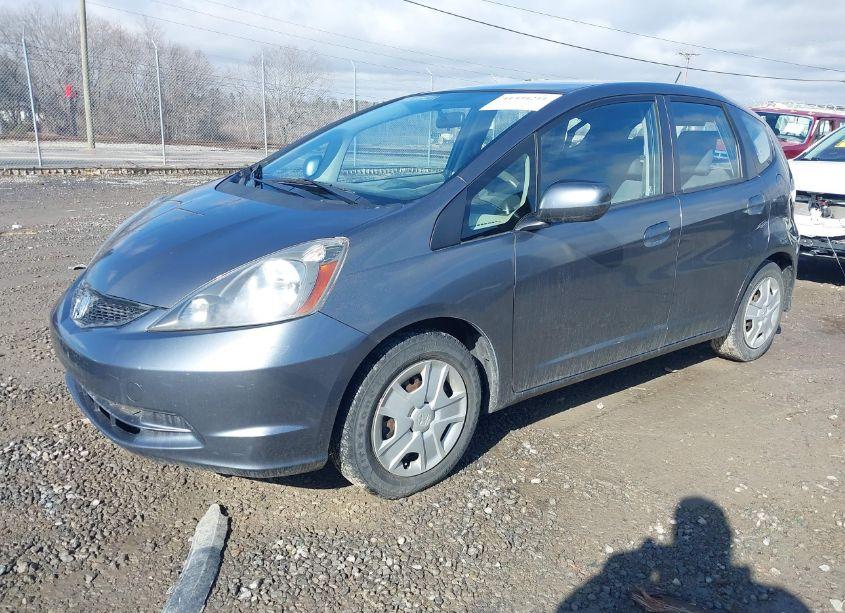 Photo 2 of 2013 Honda Fit (VIN JHMGE8G3XDC034173)