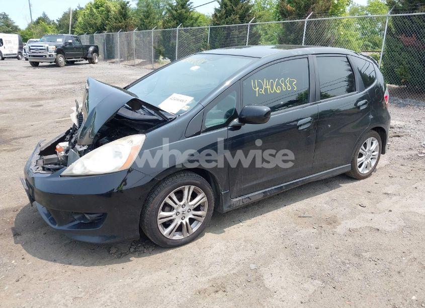 Photo 2 of 2010 Honda Fit SPORT (VIN JHMGE8G40AC013031)