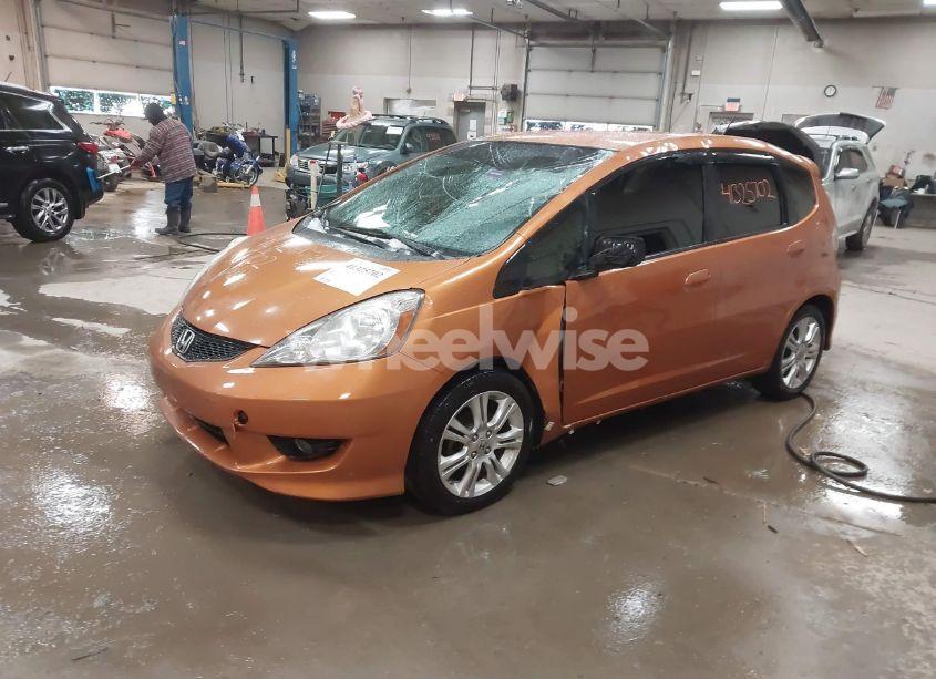 Photo 2 of 2010 Honda Fit SPORT (VIN JHMGE8G45AS013743)