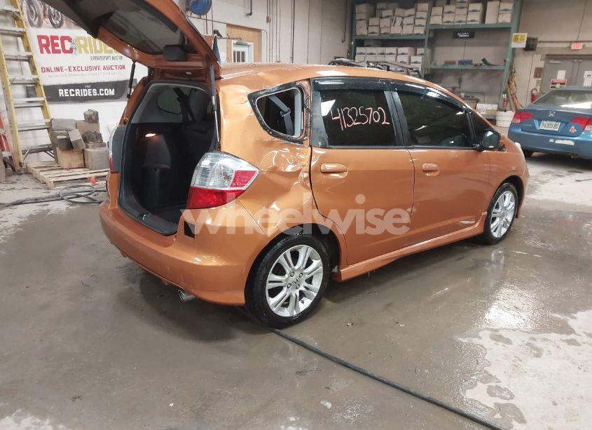 Photo 4 of 2010 Honda Fit SPORT (VIN JHMGE8G45AS013743)