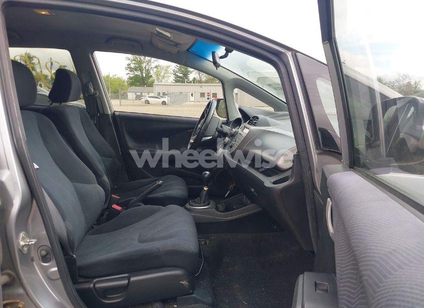 Photo 5 of 2010 Honda Fit SPORT (VIN JHMGE8G48AC020700)