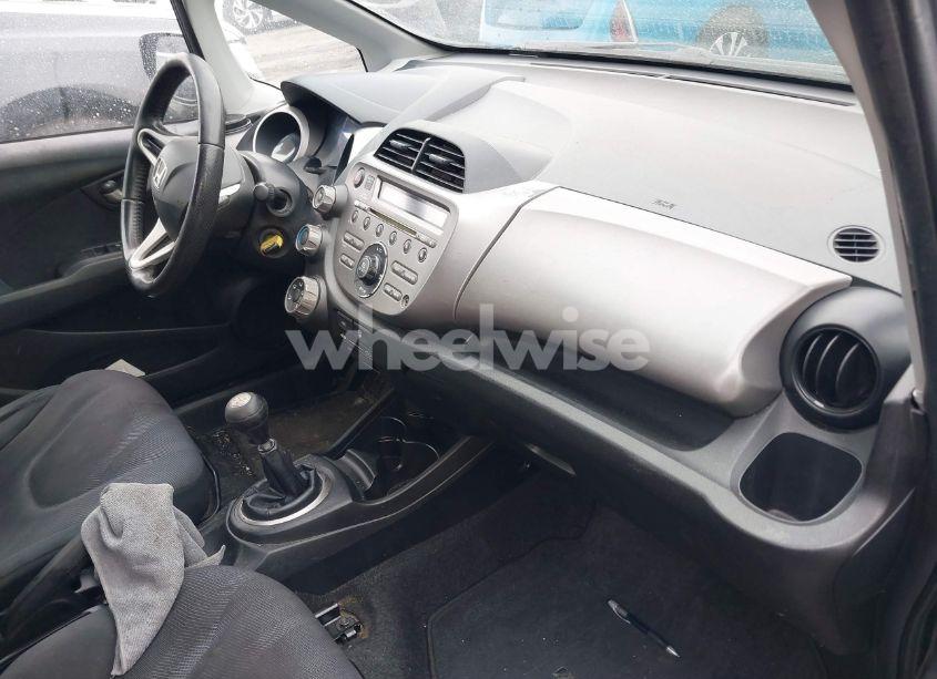 Photo 5 of 2011 Honda Fit SPORT (VIN JHMGE8G5XBC004136)